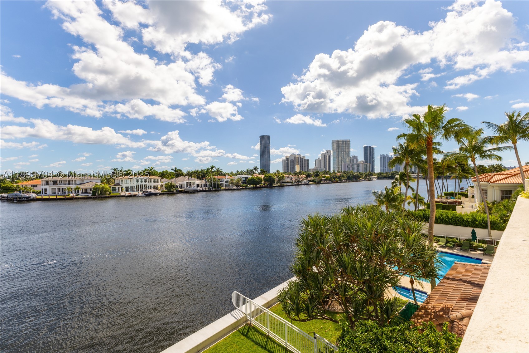 Aventura photo 4
