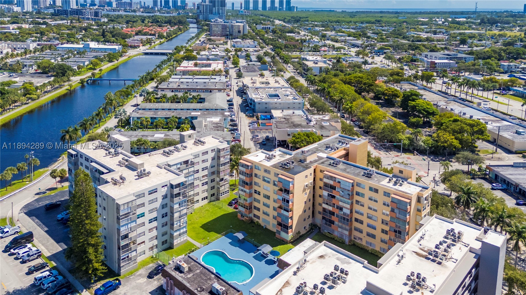 North Miami Beach photo 2