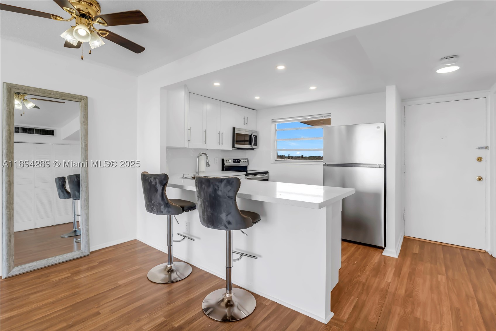 North Miami Beach photo 4