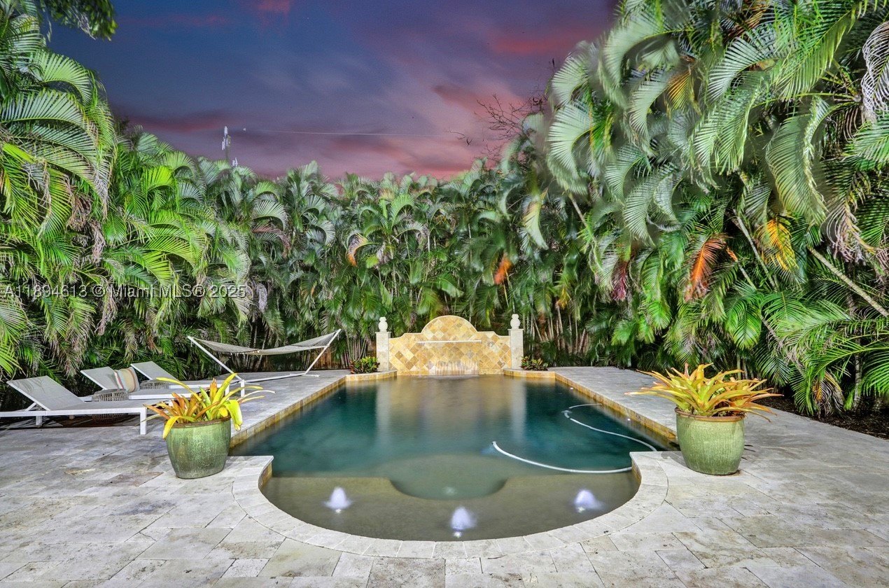 Wilton Manors photo 3