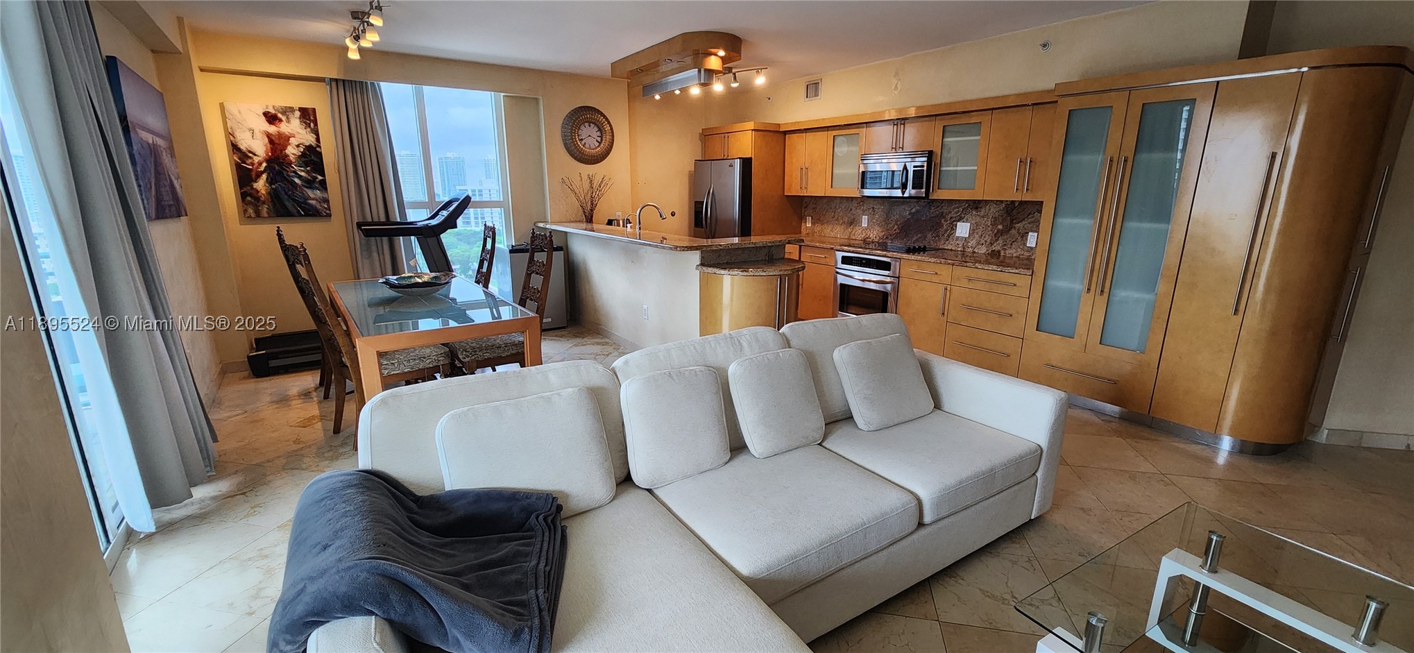 Sunny Isles Beach photo 1