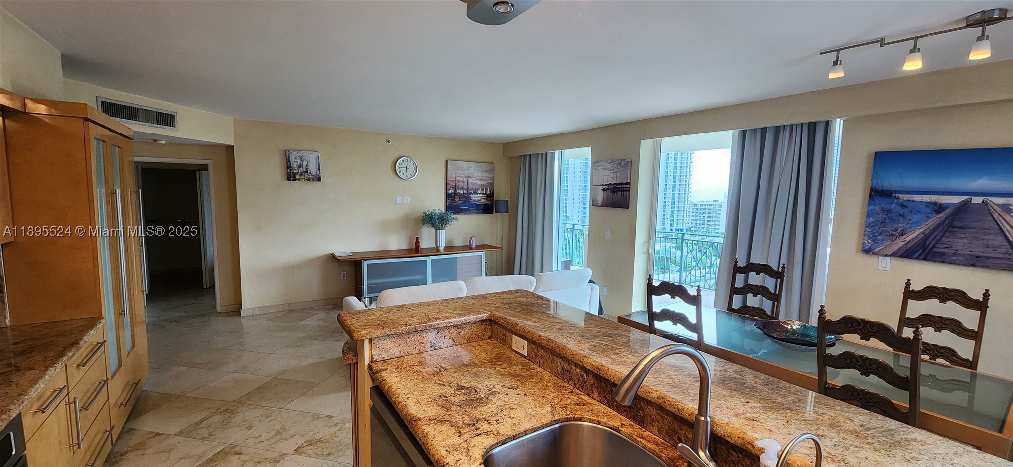 Sunny Isles Beach photo 4