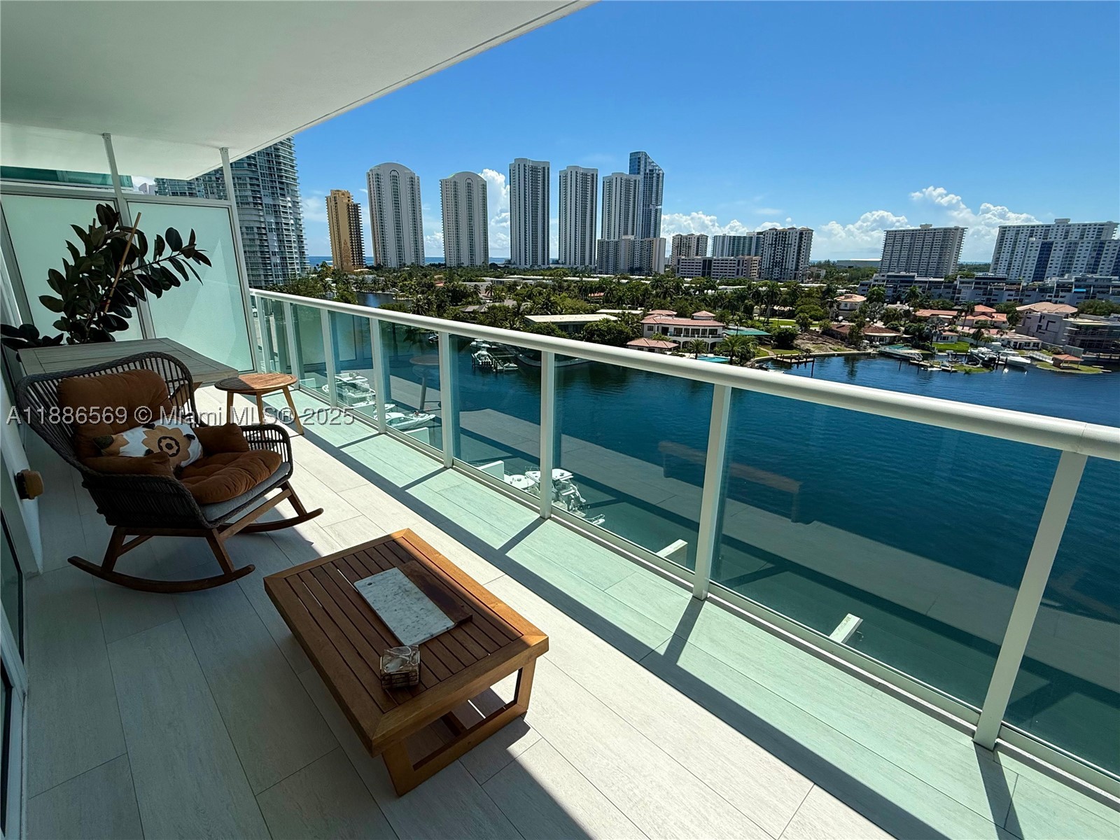 Sunny Isles Beach photo 1