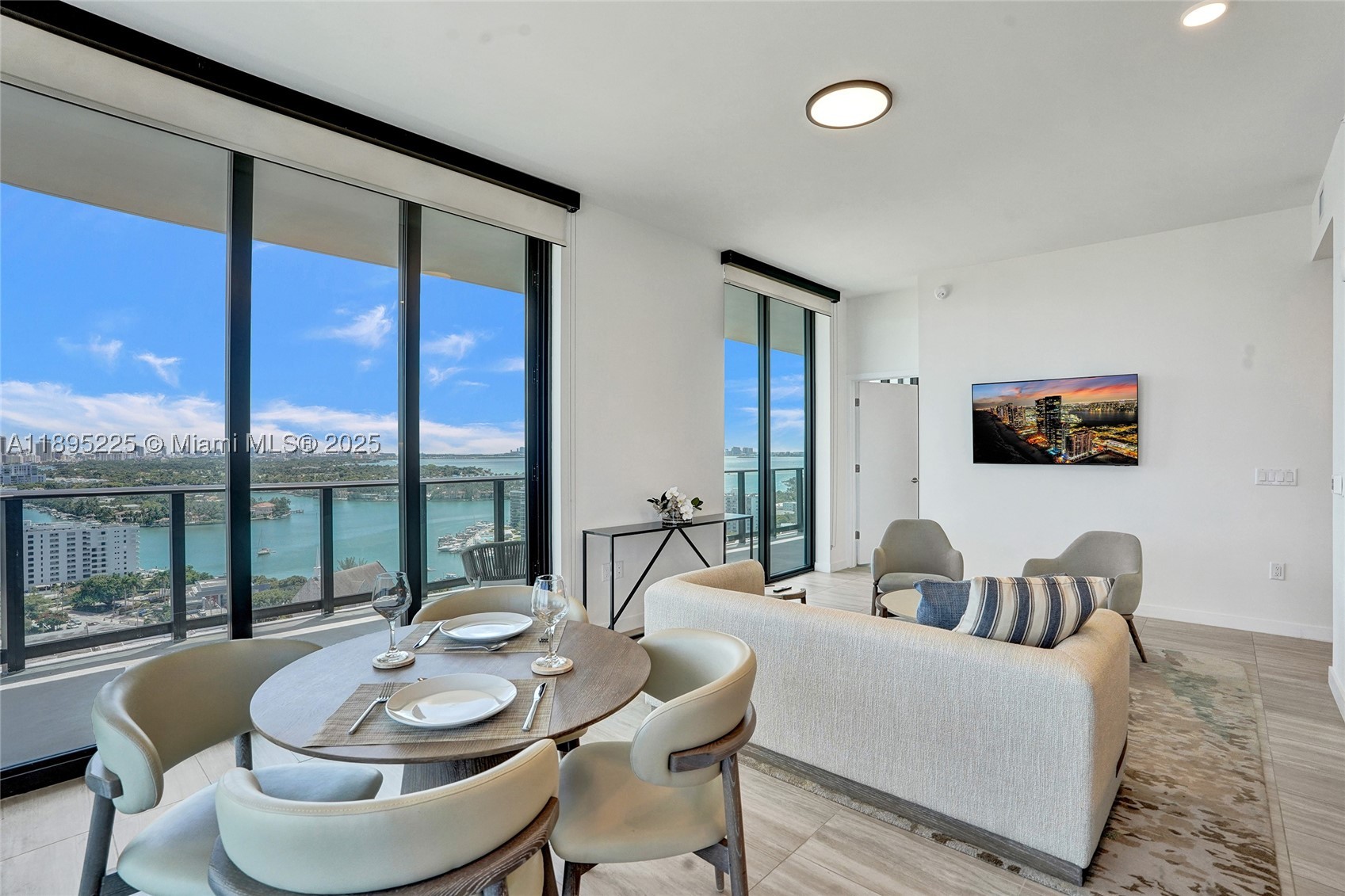 Miami Beach photo 3
