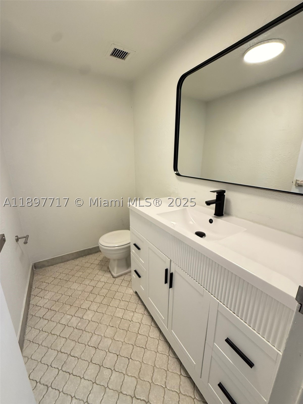 North Miami photo 4