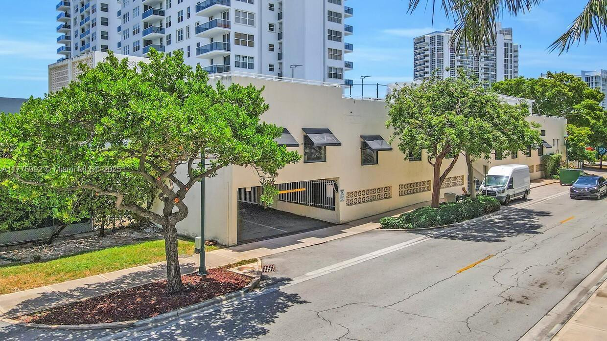 Fort Lauderdale photo 4