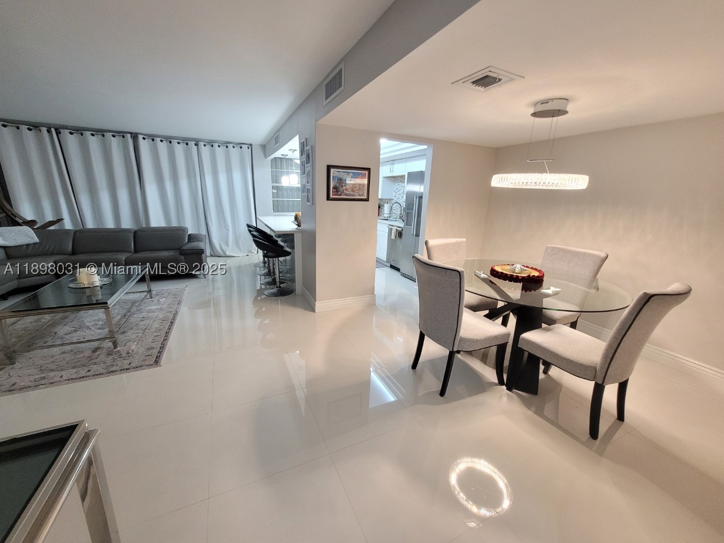Aventura photo 4