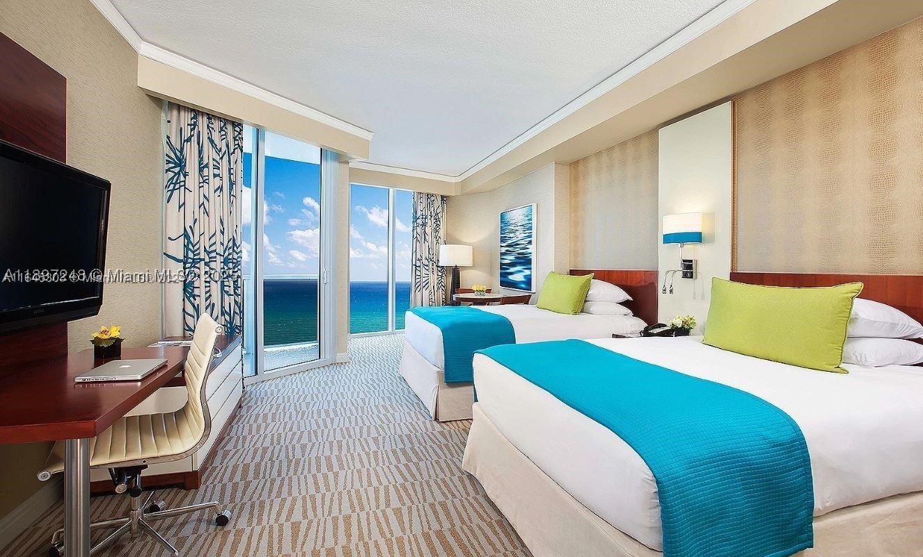 Sunny Isles Beach photo 2