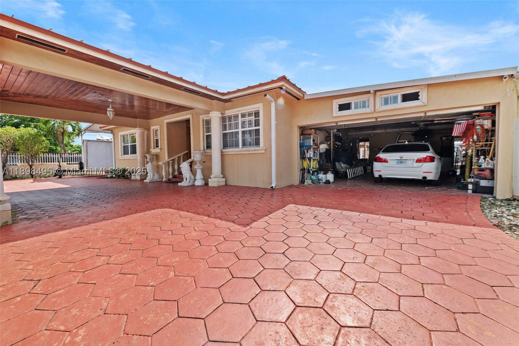 Hialeah photo 3
