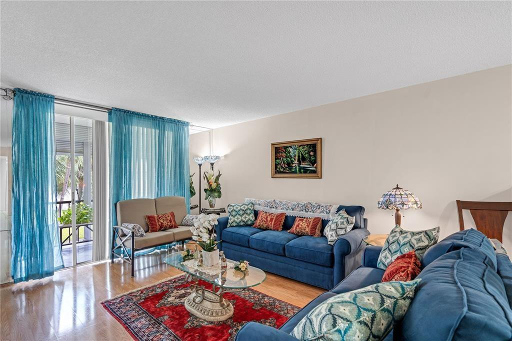 Pembroke Pines photo 2