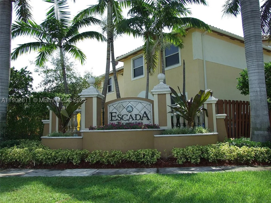 Miramar photo 1