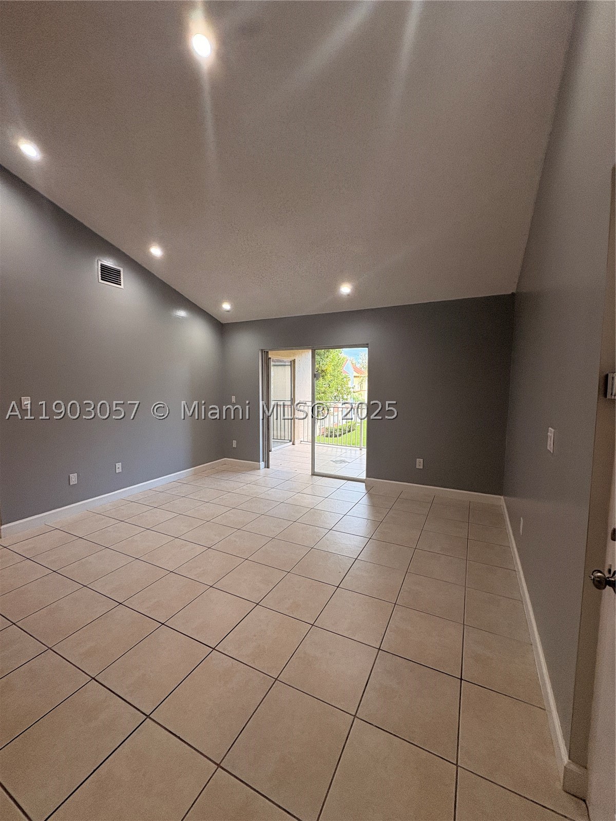 Hialeah photo 5