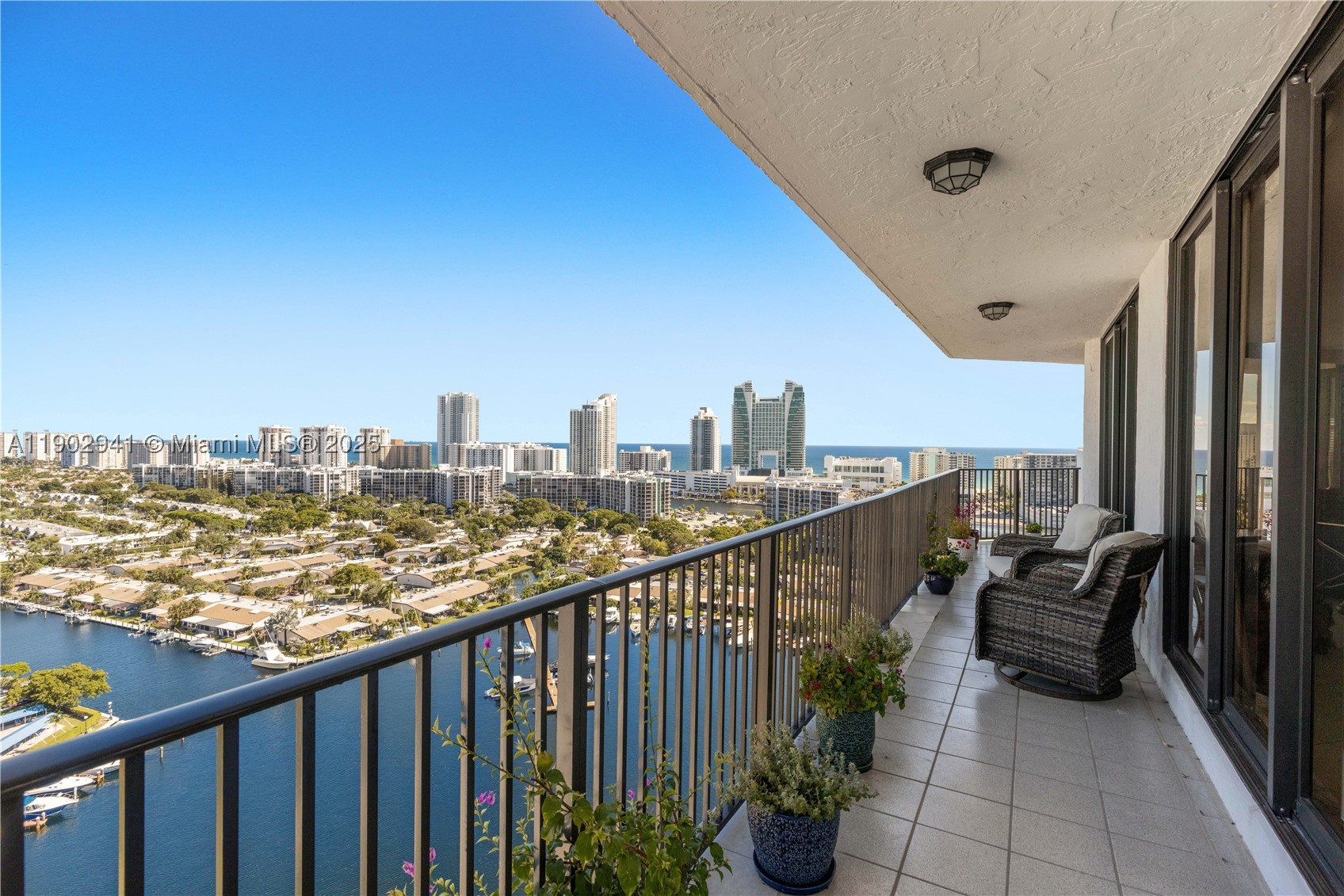 Hallandale Beach photo 3