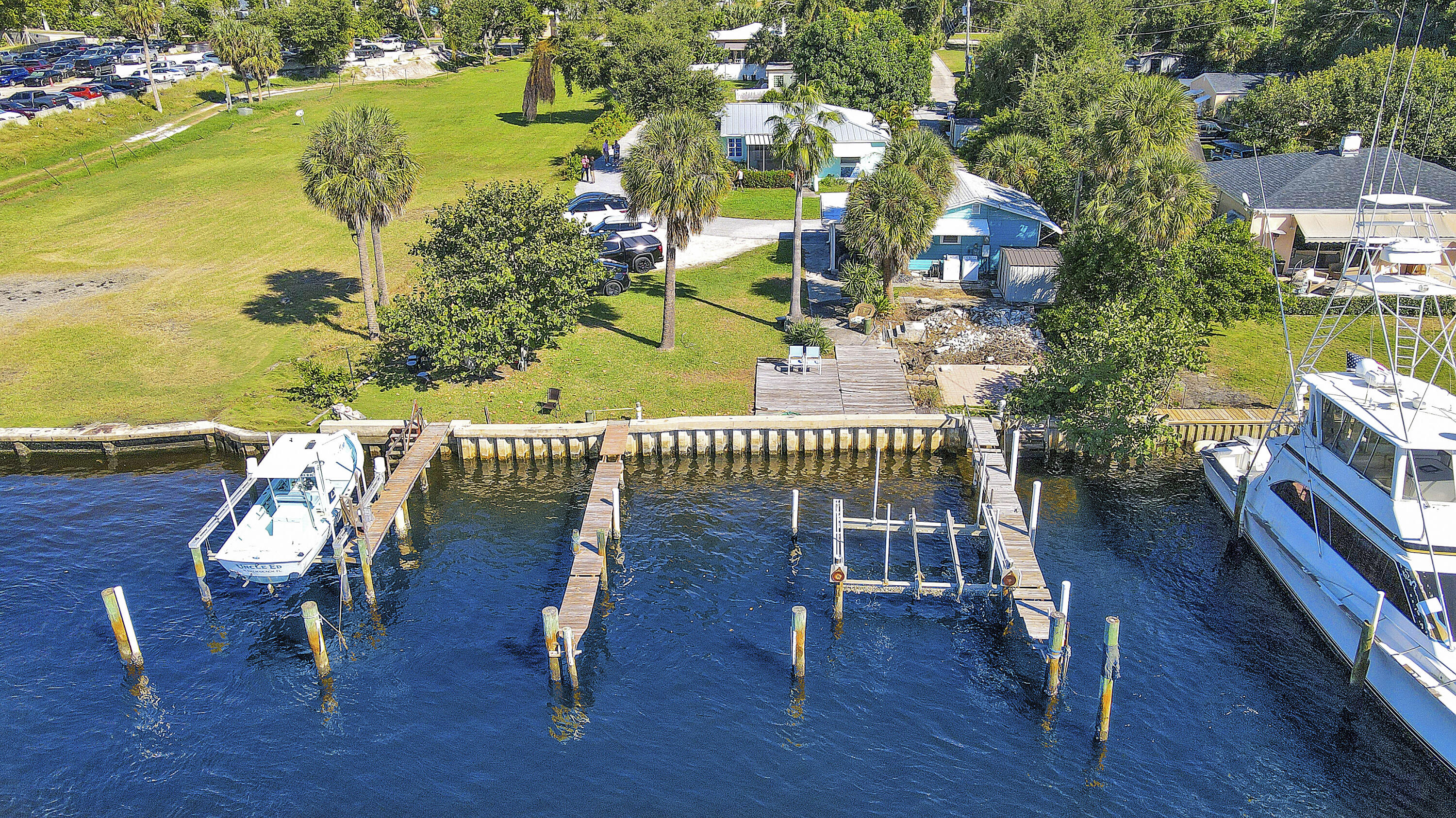Palm Beach Gardens photo 2