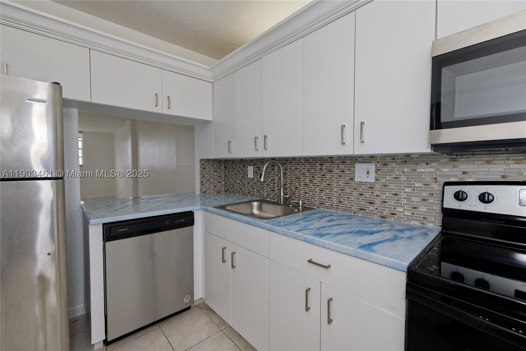North Miami Beach photo 4