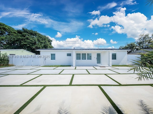 Miami Gardens photo 1