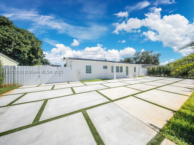 Miami Gardens photo 2