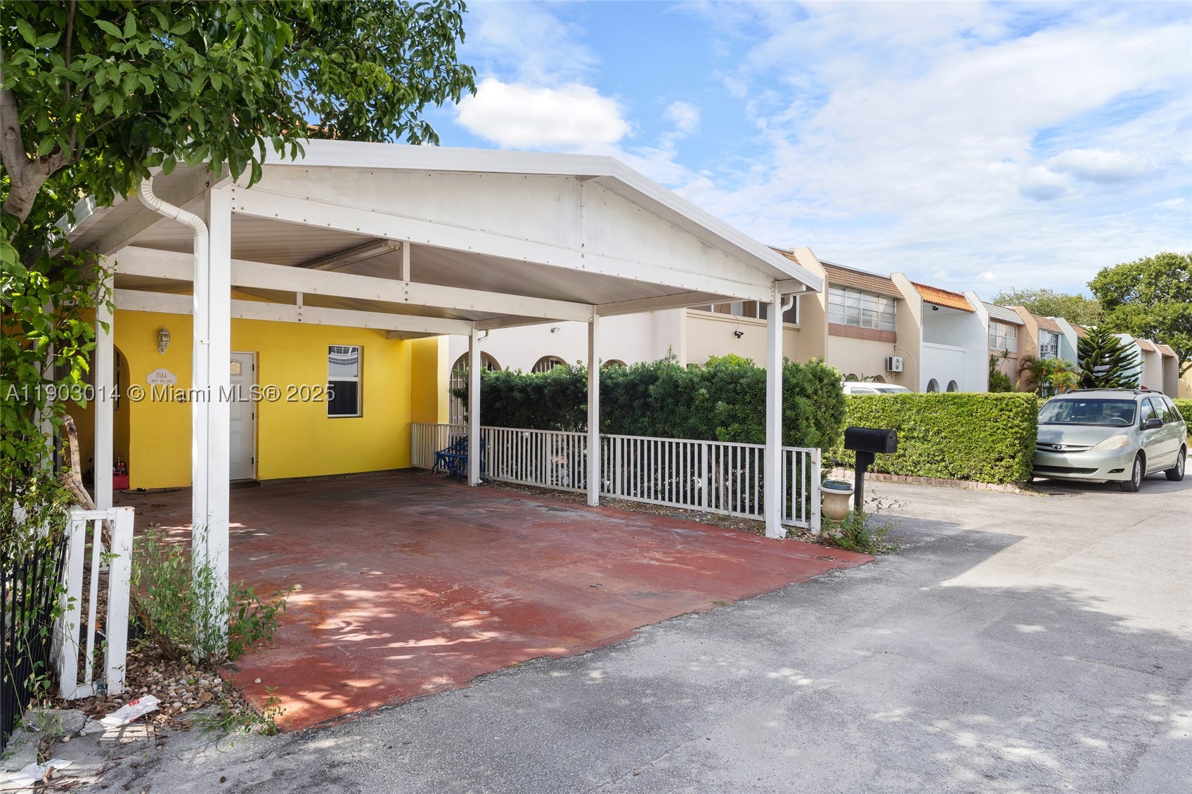 Hialeah photo 3