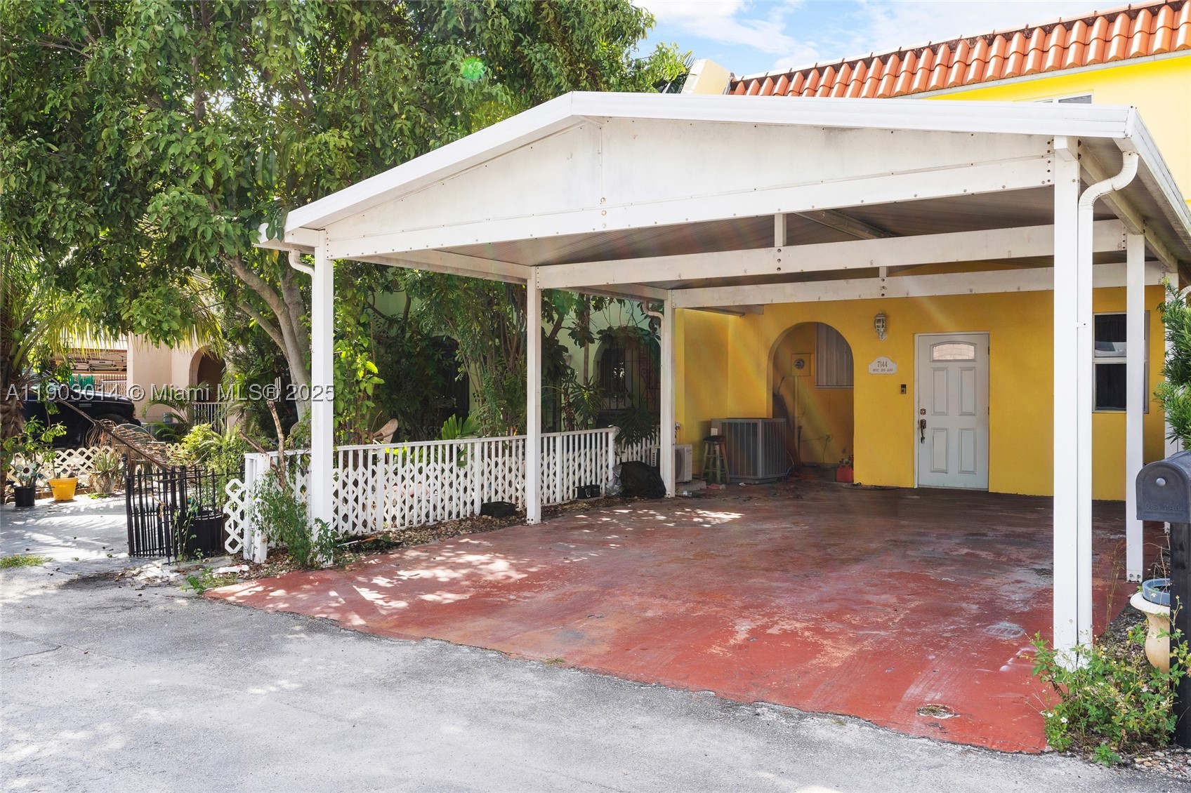 Hialeah photo 4