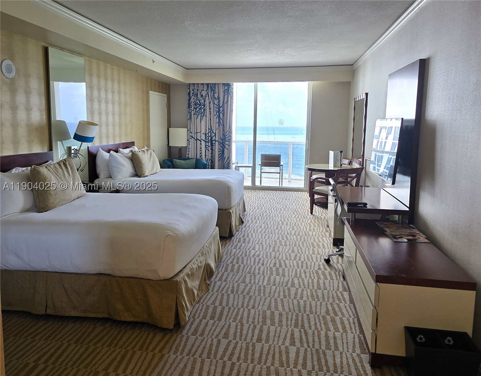 Sunny Isles Beach photo 2