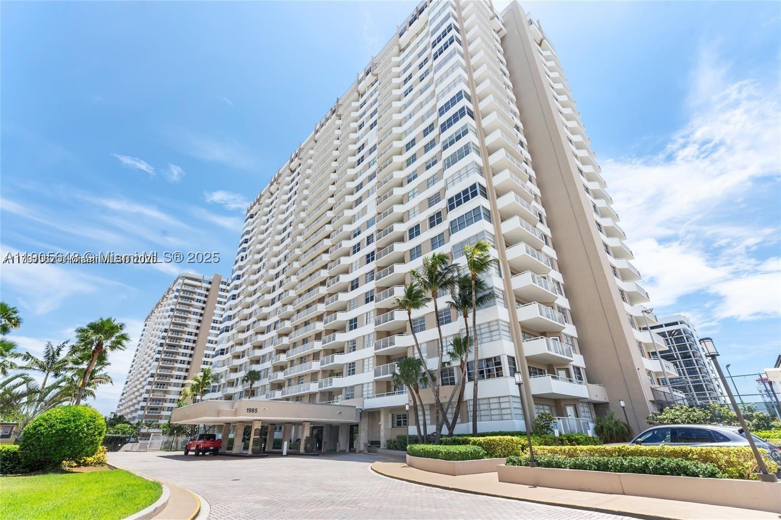 Hallandale Beach photo 2
