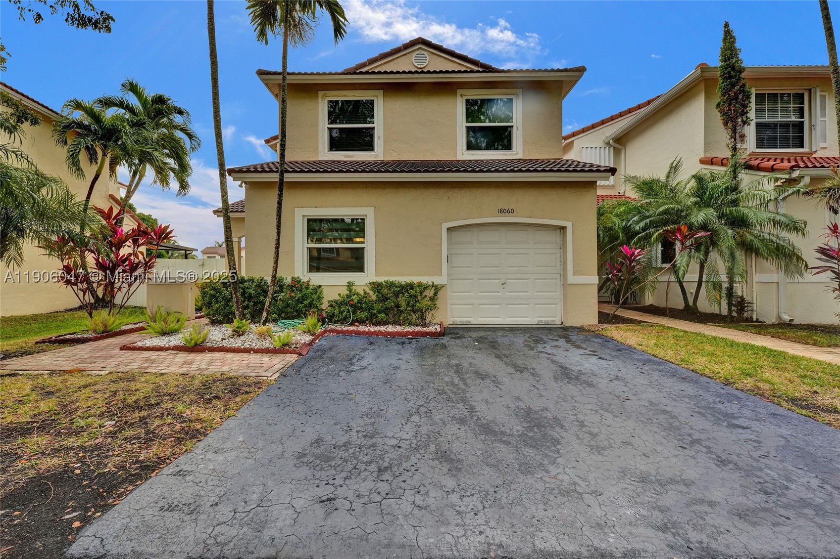 Pembroke Pines photo 2