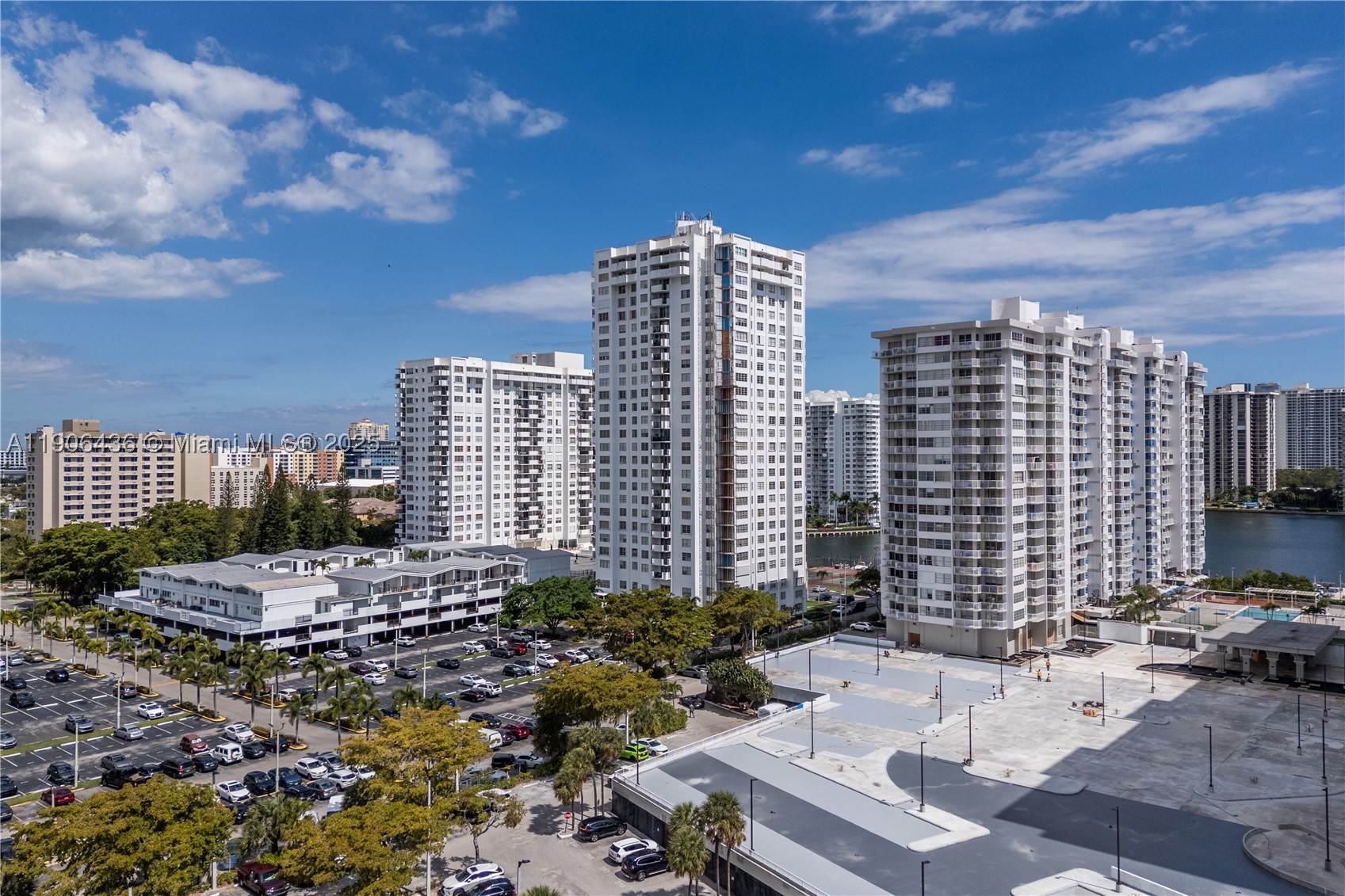 Aventura photo 1