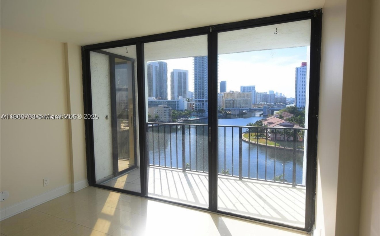 Hallandale Beach photo 4
