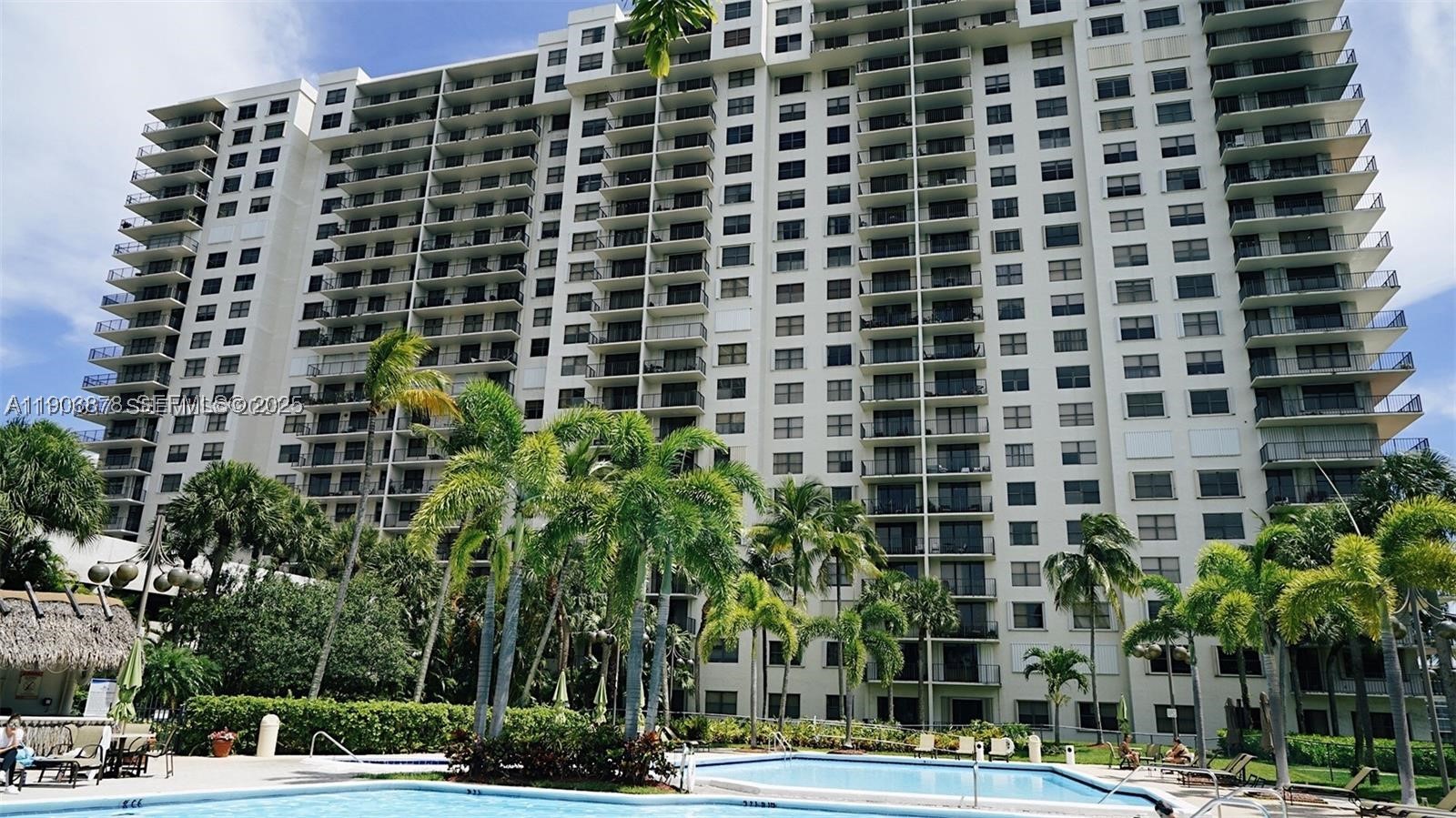 Aventura photo 1