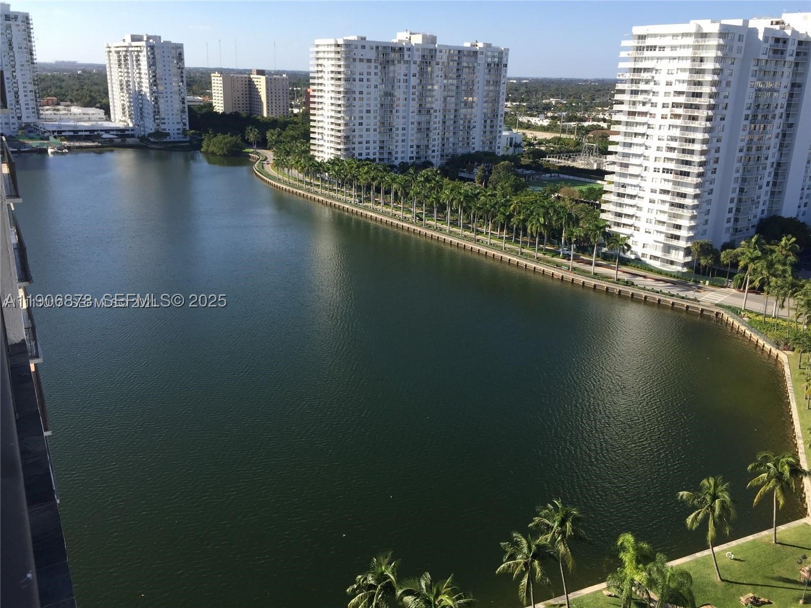 Aventura photo 2