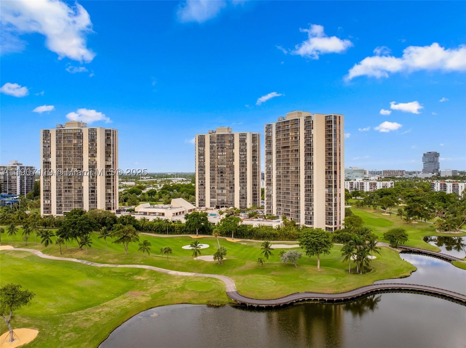 Aventura photo 1