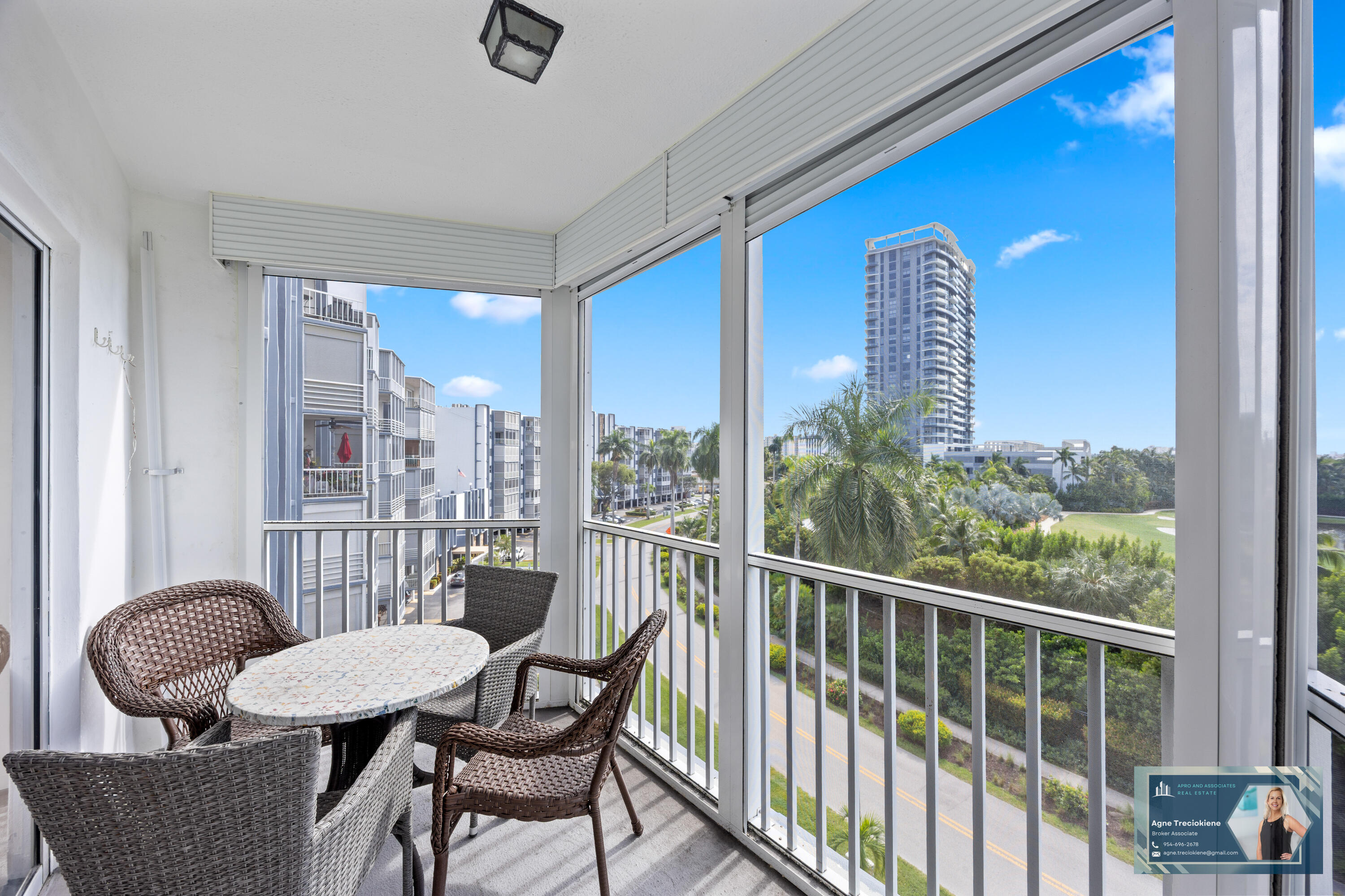 Hallandale Beach photo 3