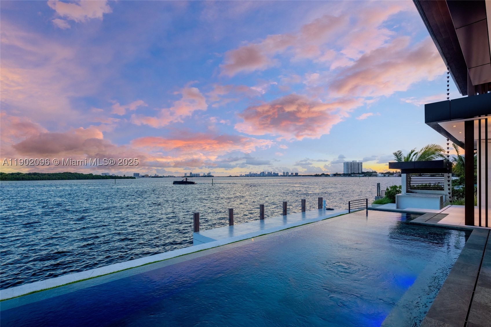 North Miami photo 4
