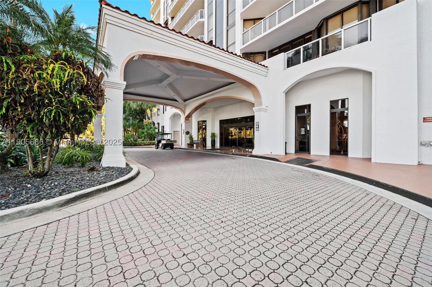 Aventura photo 4