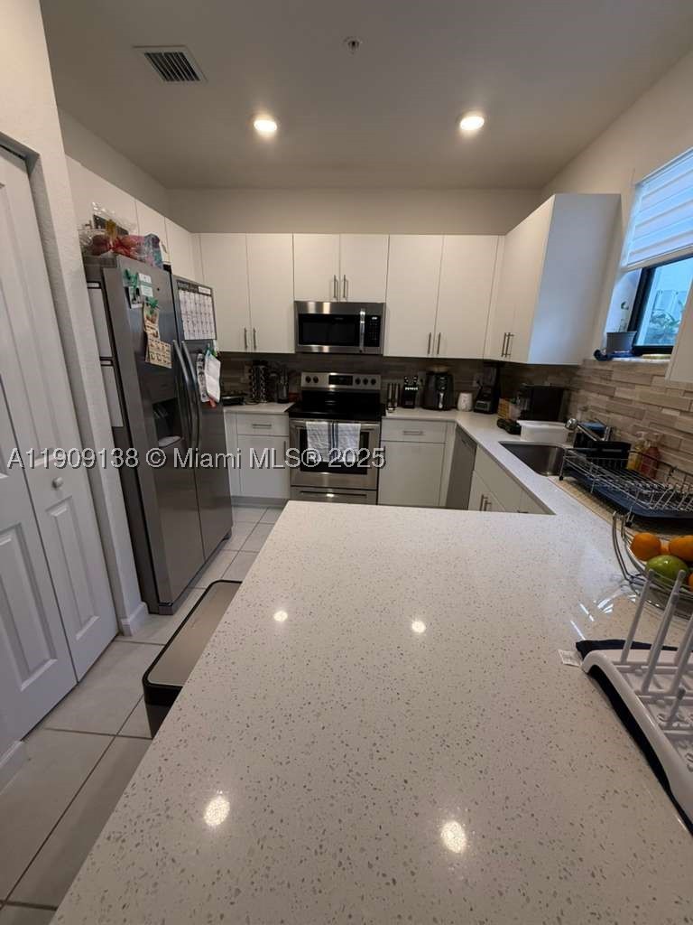 Pembroke Pines photo 3
