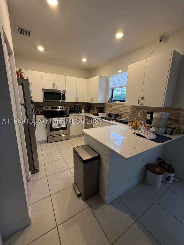 Pembroke Pines photo 4