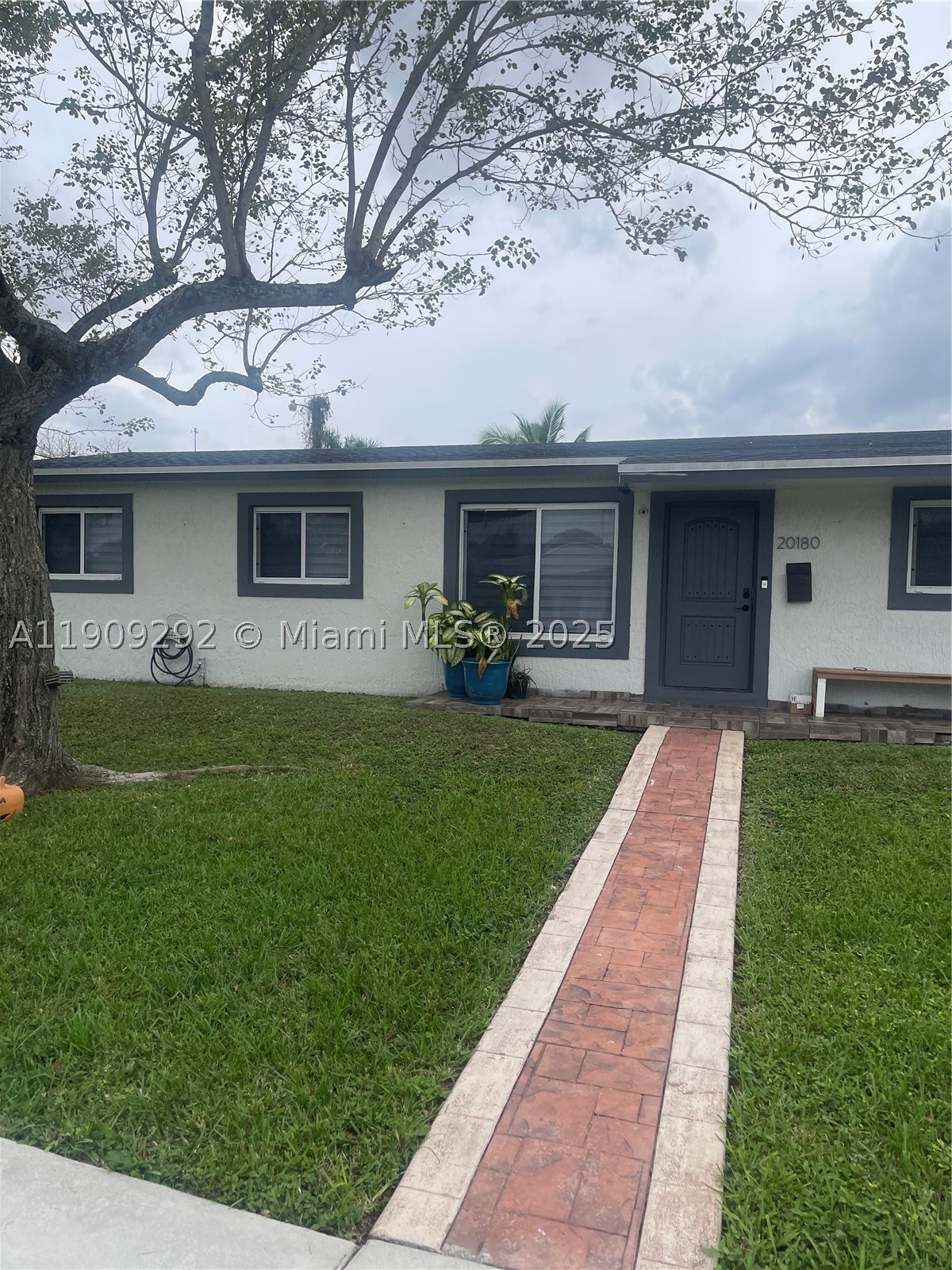 Miami Gardens photo 2