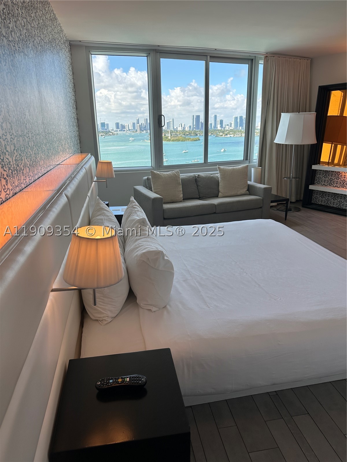 Miami Beach photo 1