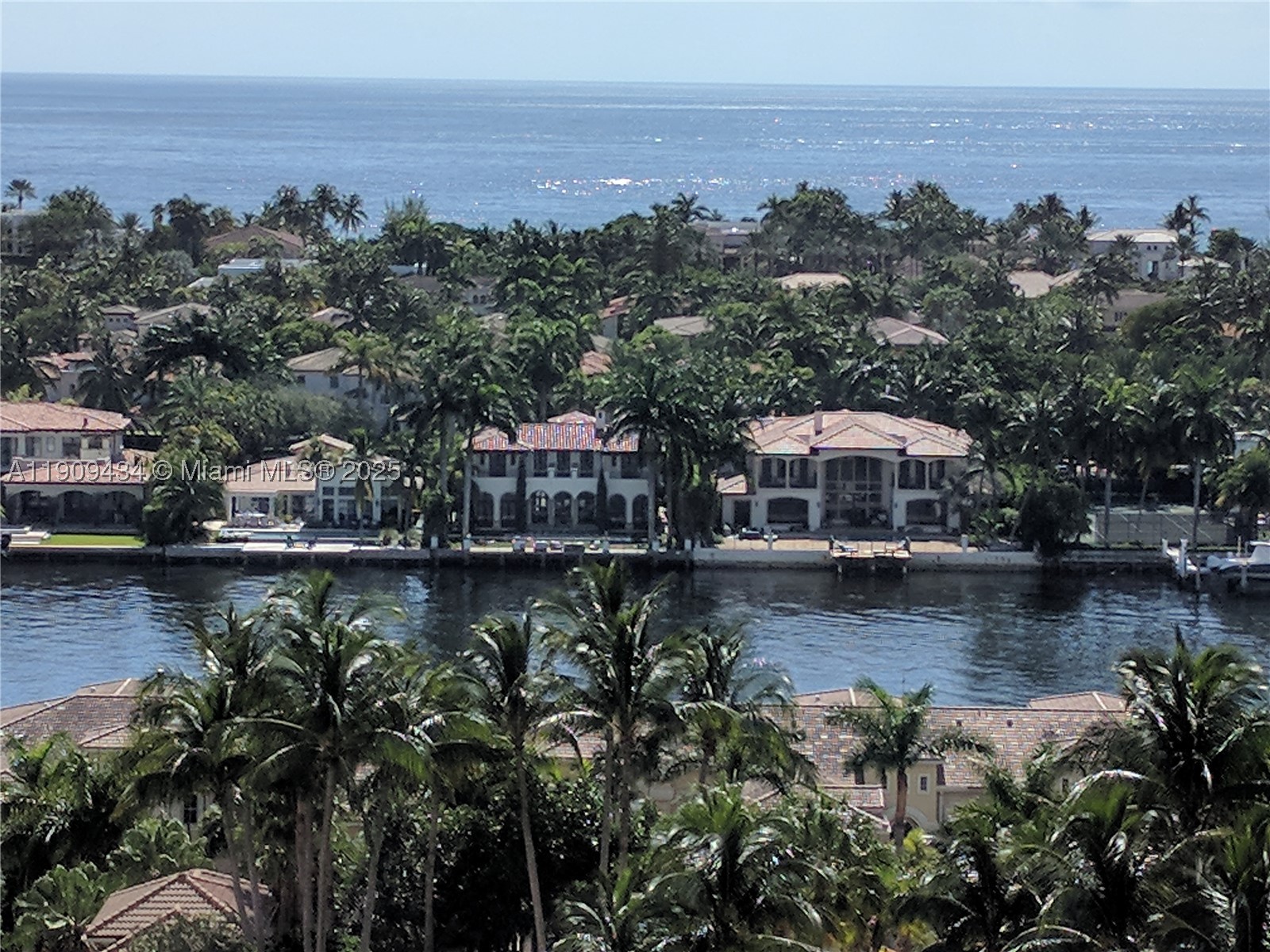 Aventura photo 2