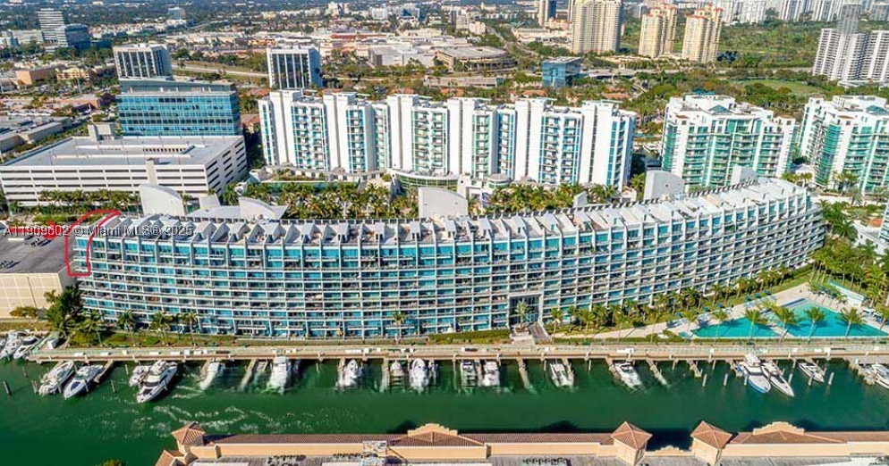 Aventura photo 1