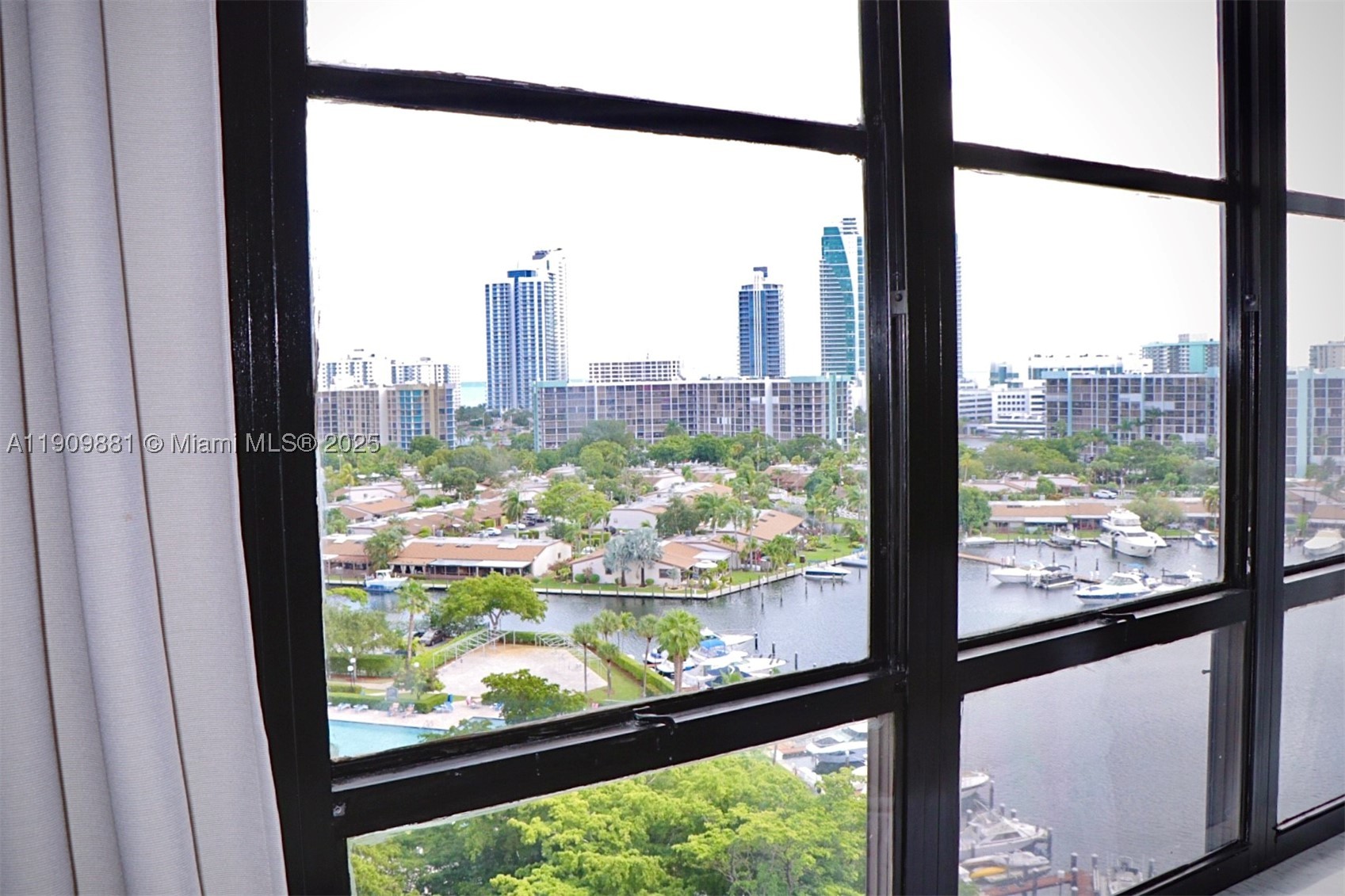 Hallandale Beach photo 1