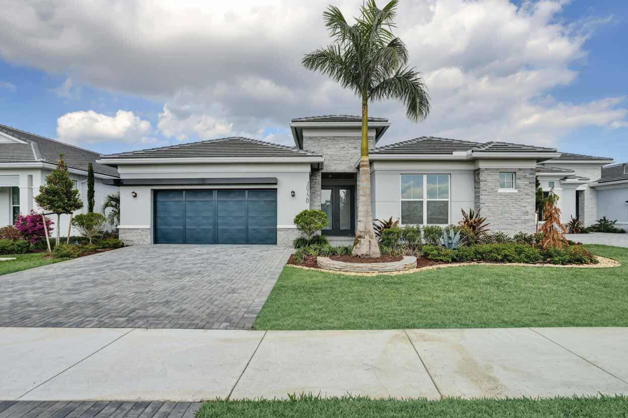 Palm Beach Gardens photo 1