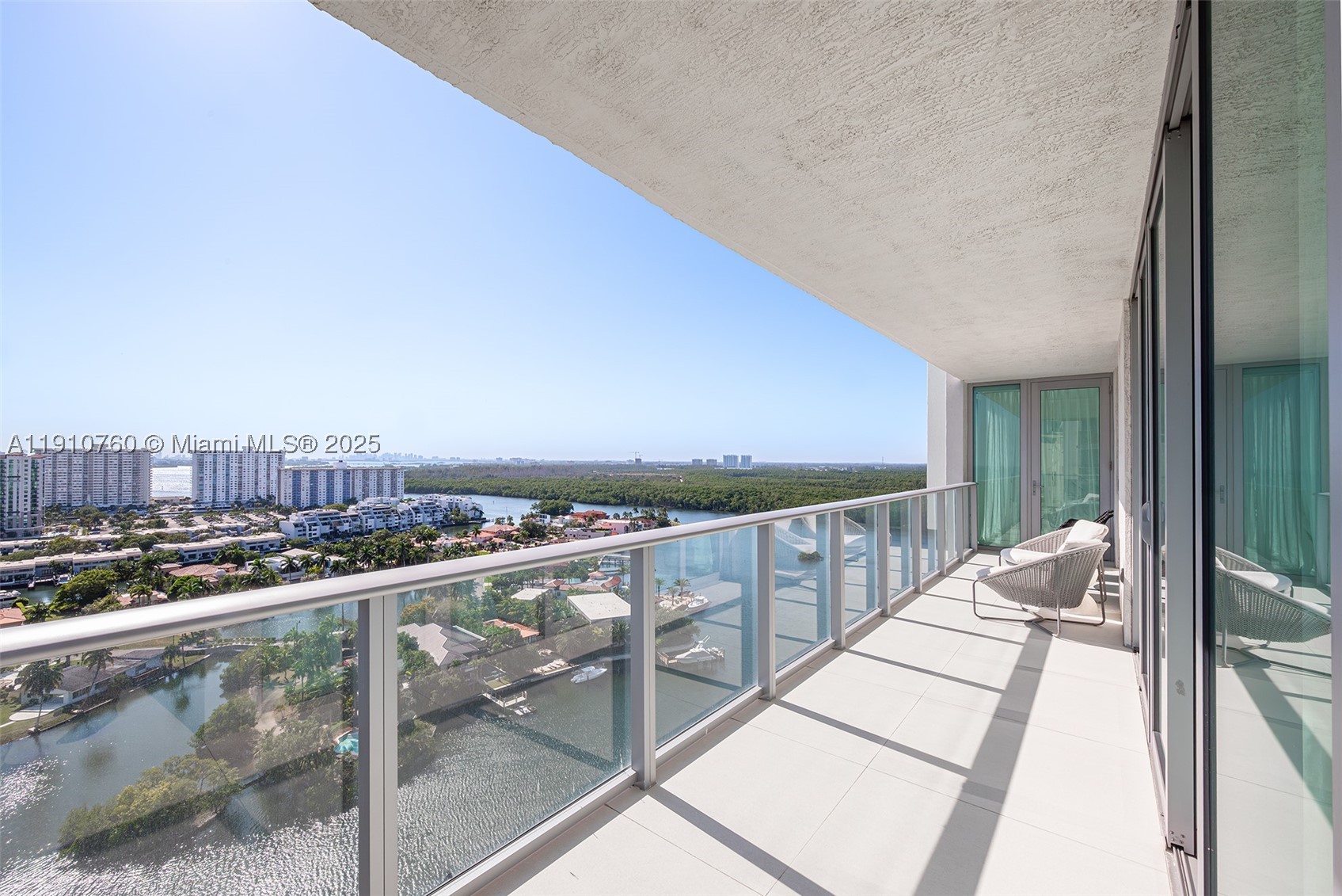 Sunny Isles Beach photo 2