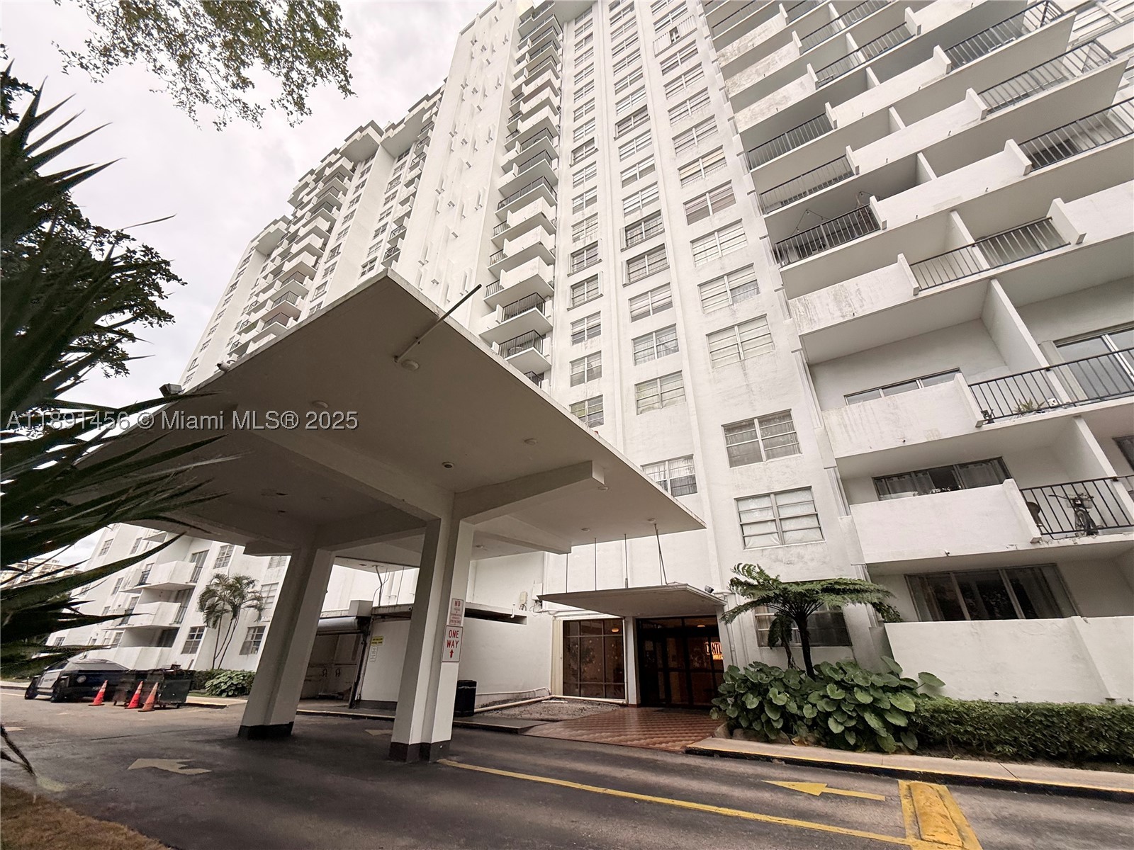 Aventura photo 1