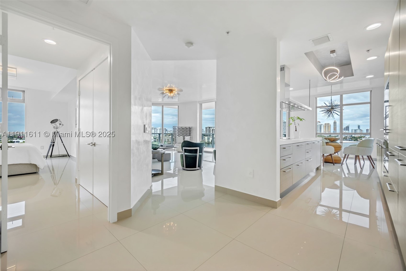 North Miami Beach photo 2