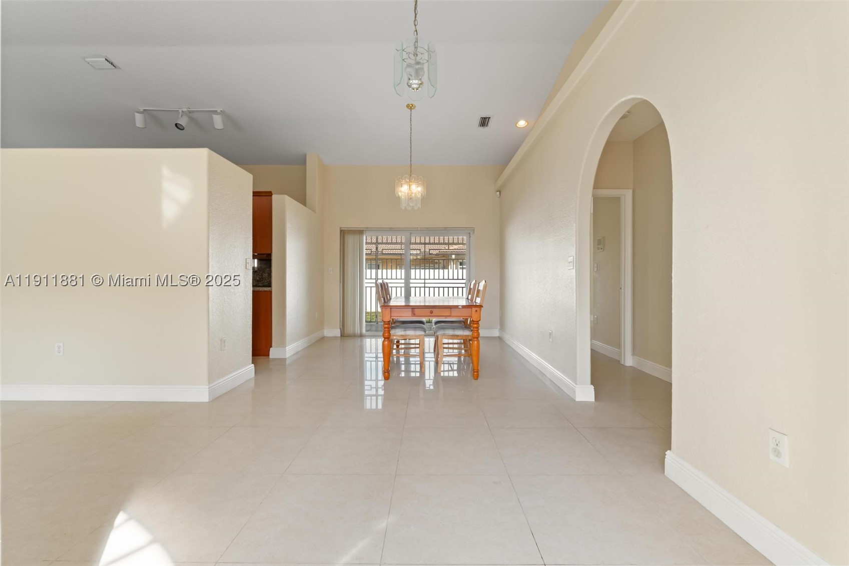 Miami Lakes photo 4