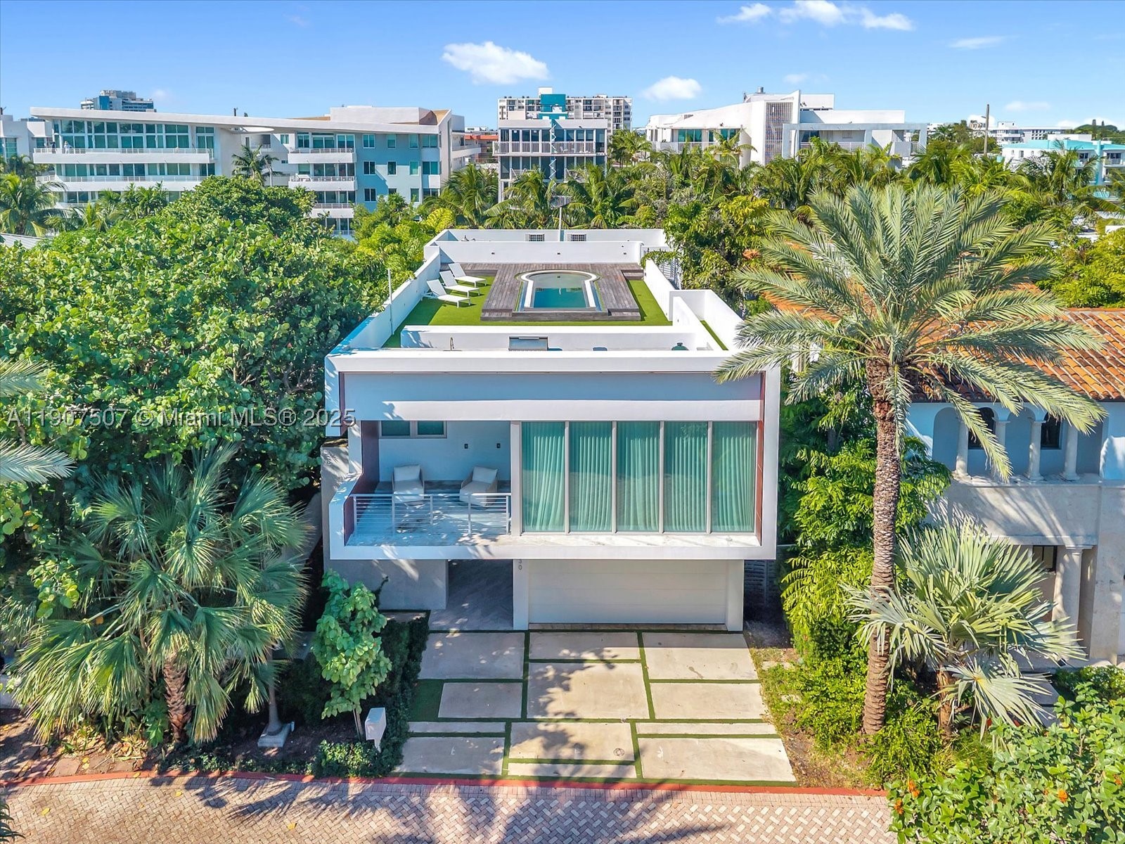 Miami Beach photo 2