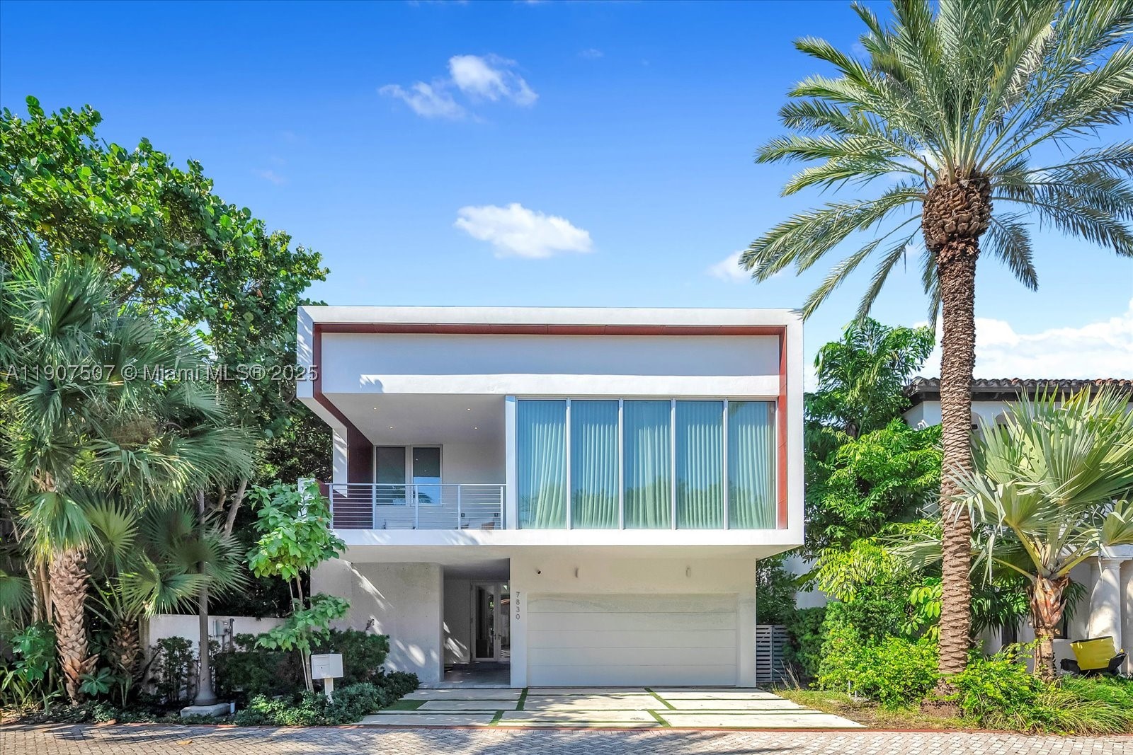 Miami Beach photo 3