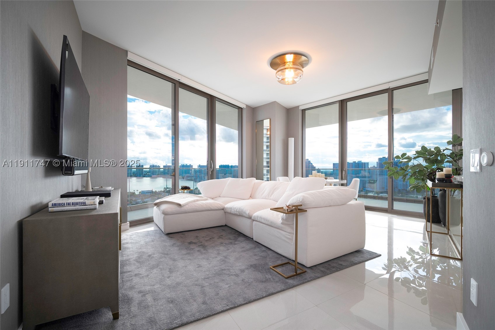 Sunny Isles Beach photo 1