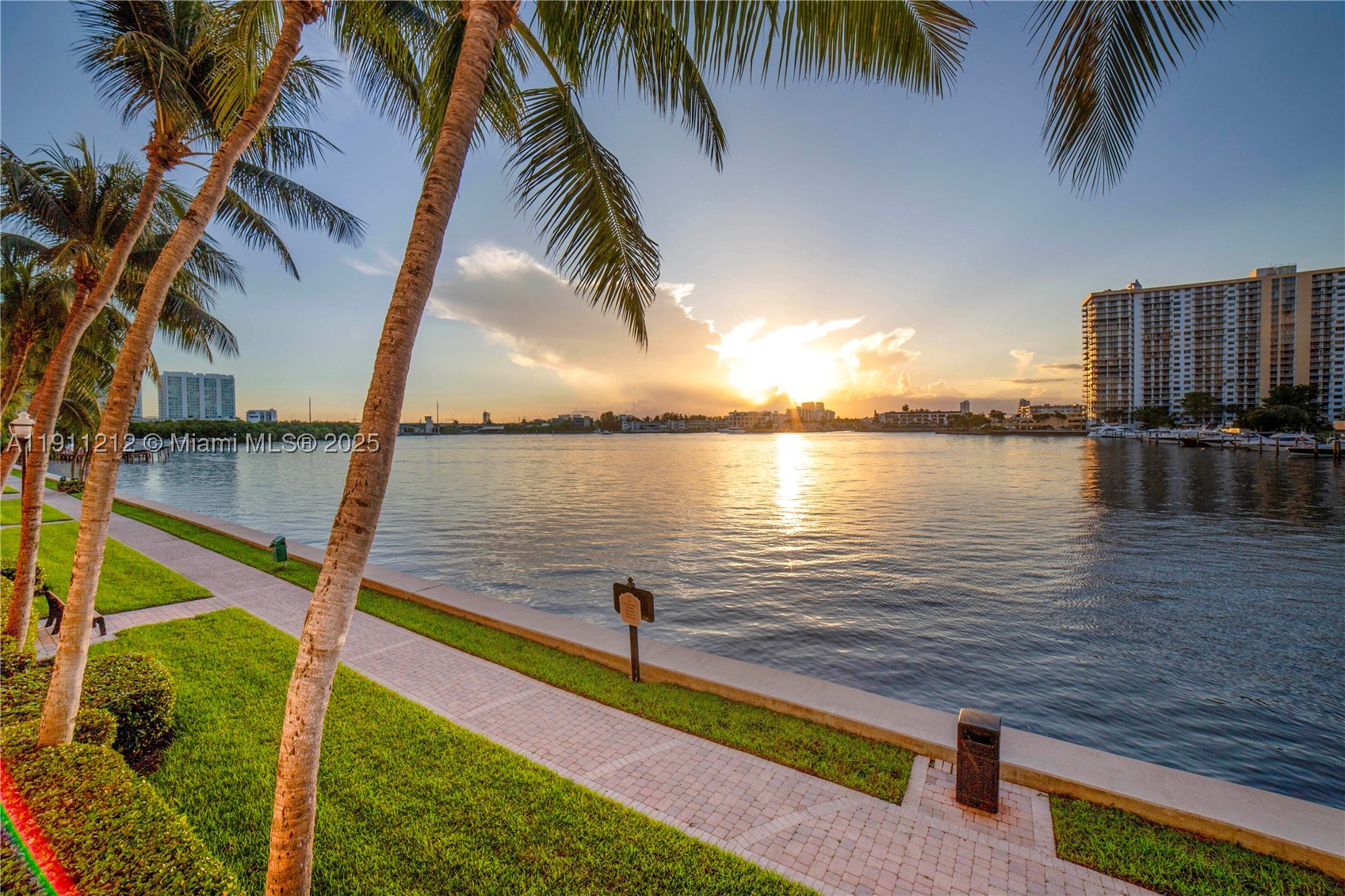 Sunny Isles Beach photo 1